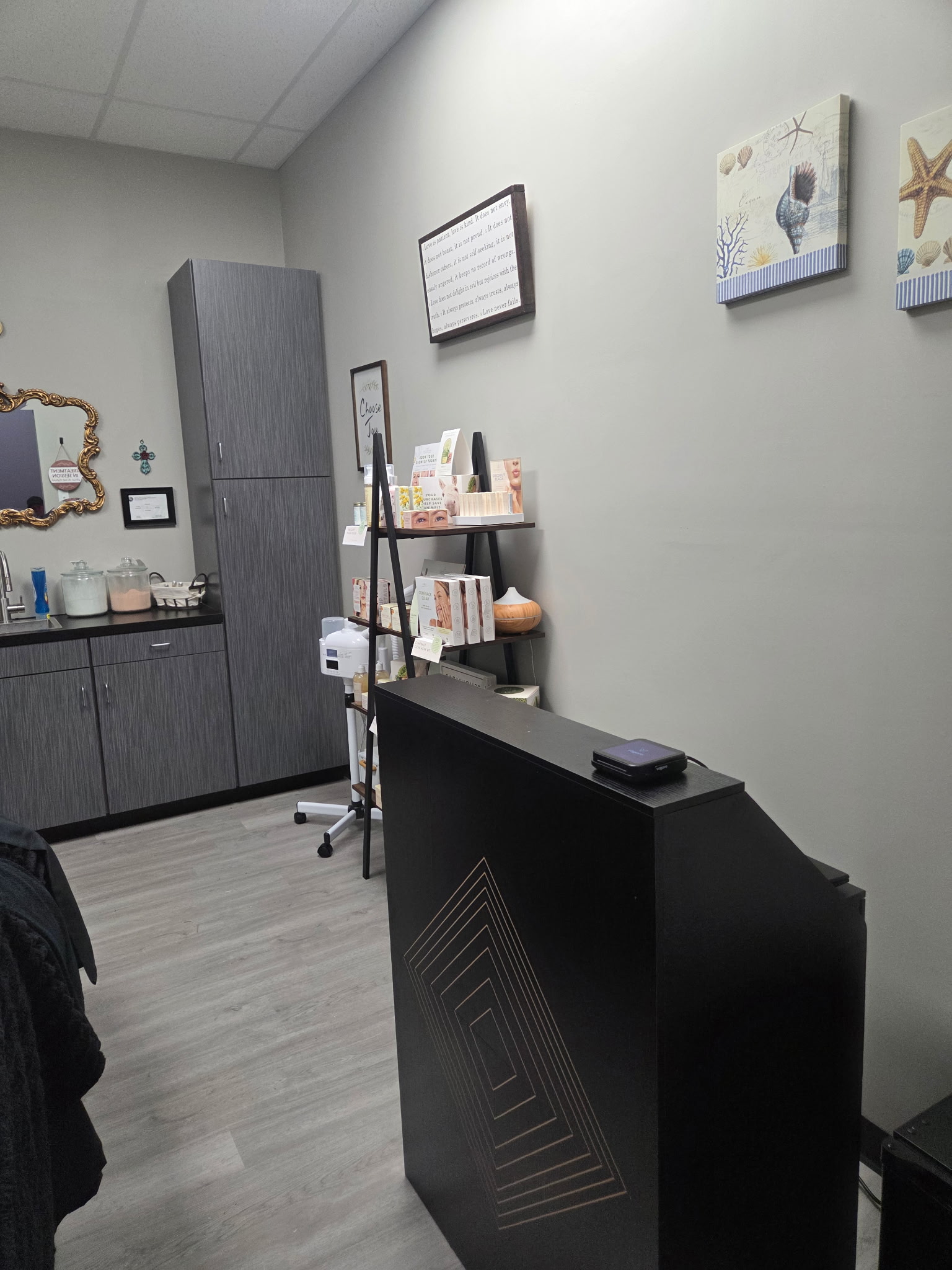 Esthetics studio
